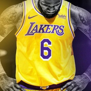 开云入口-从詹姆斯换号说起，湖人队还有哪些名将换过号码？